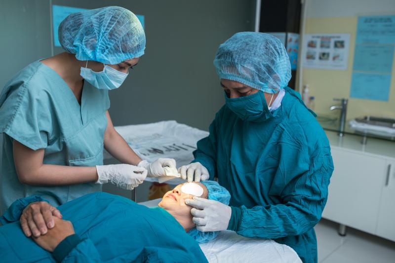 Intravitreal anti–VEGF injections tied to cataract development, surgery