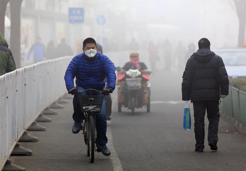 Ambient air pollution ups ARDS, mortality risks in COVID-19 patients