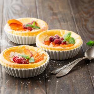 Eating low-sweet snacks, caregiver education reduce children’s sugar intake
