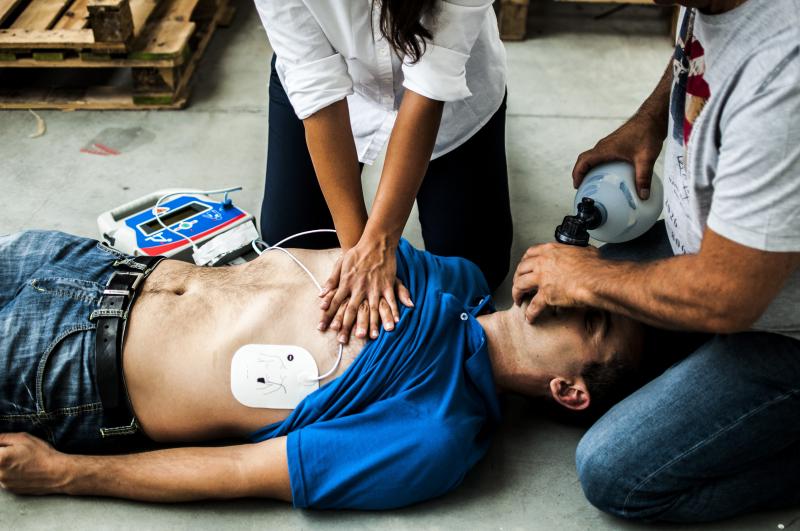 Chest compression-only vs standard CPR: Which strategy is better in adults with OHCA?