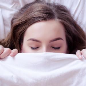 Brief multicomponent intervention helps reset circadian timing in teens
