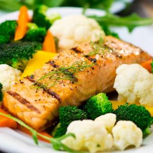 Low-fat dietary pattern does reduce dementia mortality in postmenopausal women