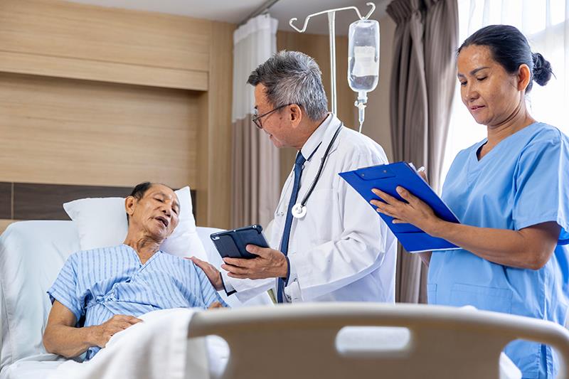 Low-dose pembrolizumab plus chemo prolongs survival in advanced NSCLC